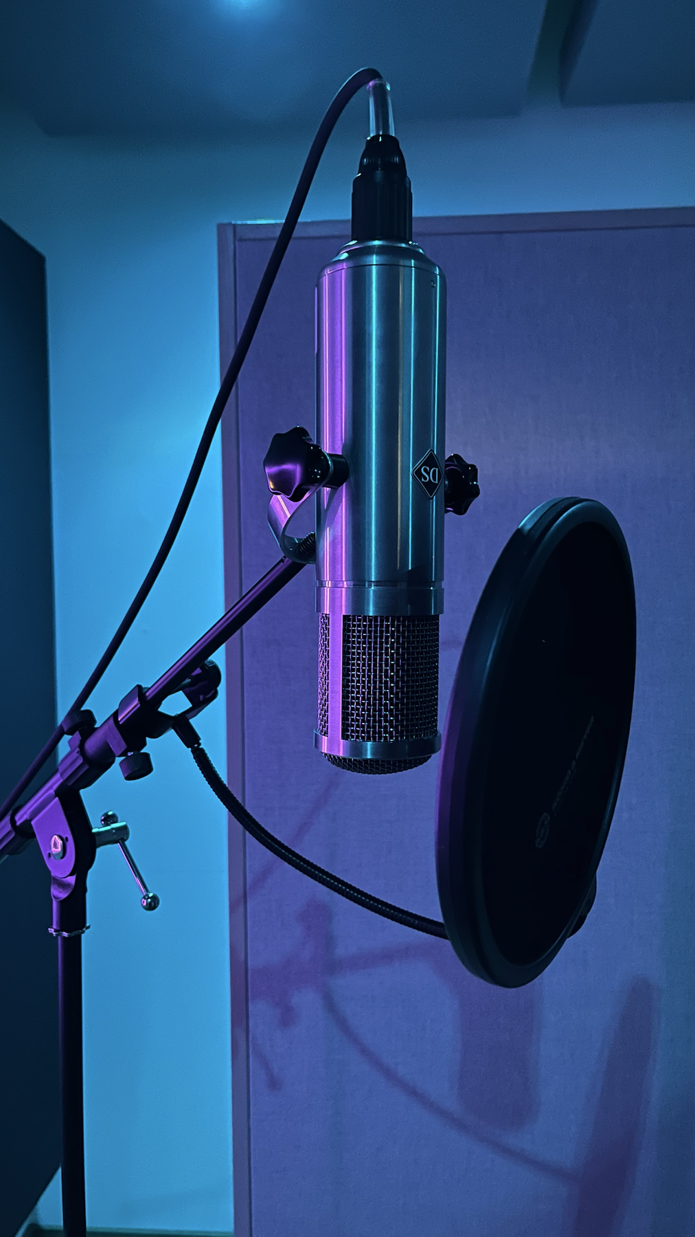 Recording room view at WAVEART Studios